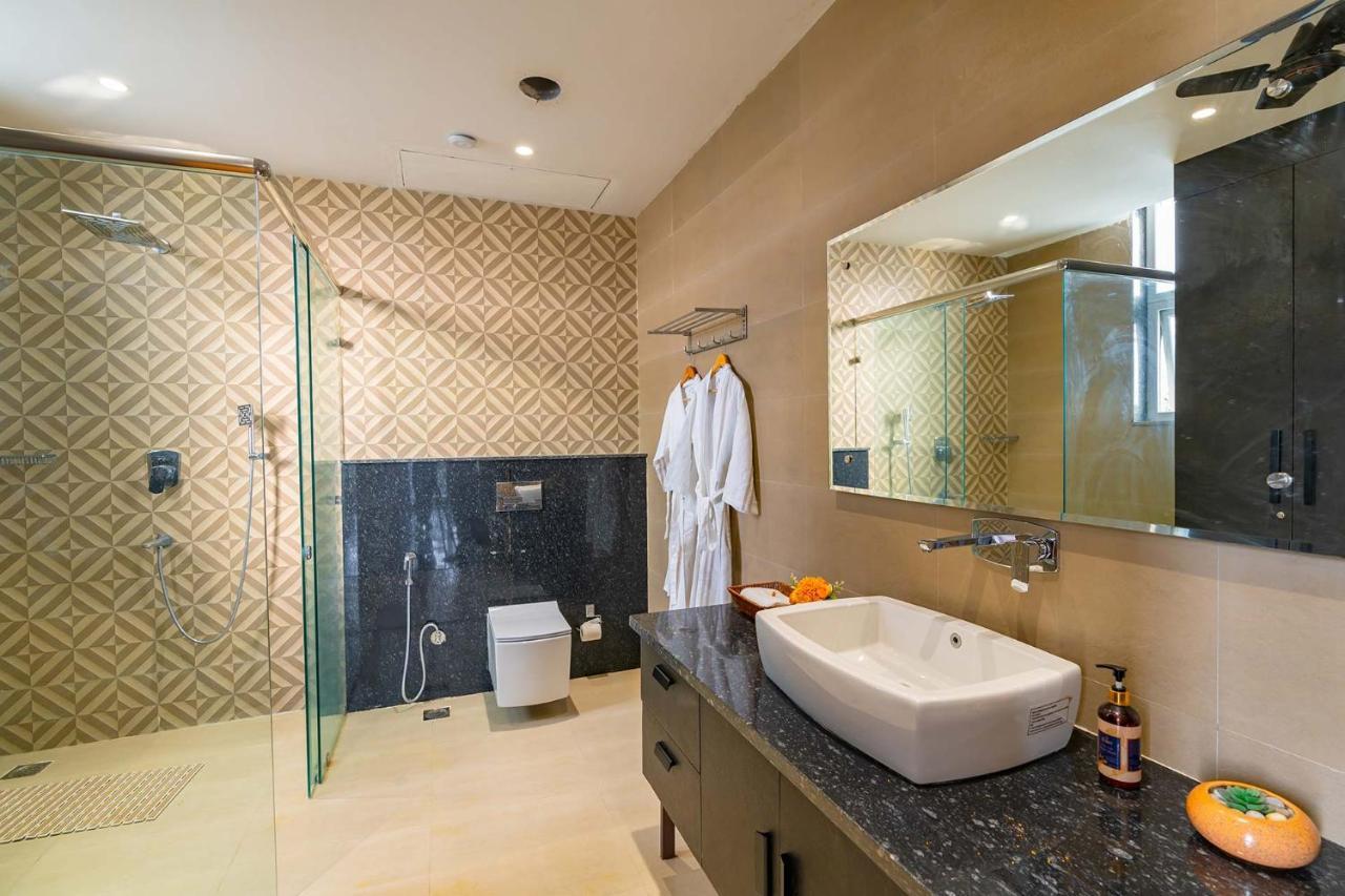 Stayvista At Le Blanc Escape W Outdoor Pool Sohna Екстер'єр фото